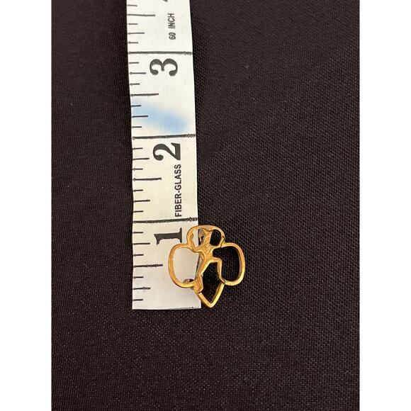 Vintage Girl Scouts Gold Tone Open Trefoil Pin Outline GS Badge Collectible - Picture 3 of 3